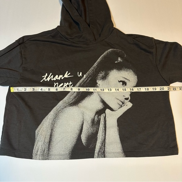 H & M 2022 Ariana Grande Thank You Next Sweatshirt Cropped Hoodie Sz 16/18Y - Picture 4 of 6